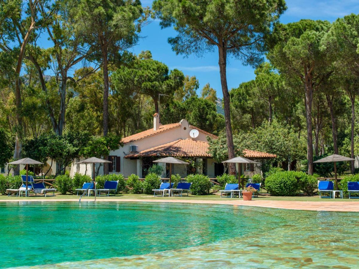Hotel Is Morus Relais Santa Margherita di Pula Exterior foto